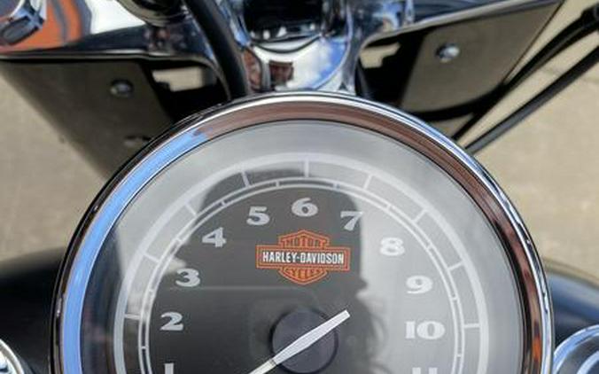 2015 Harley-Davidson® FLS - Softail Slim®