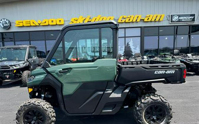 2024 Can-Am Defender DPS CAB