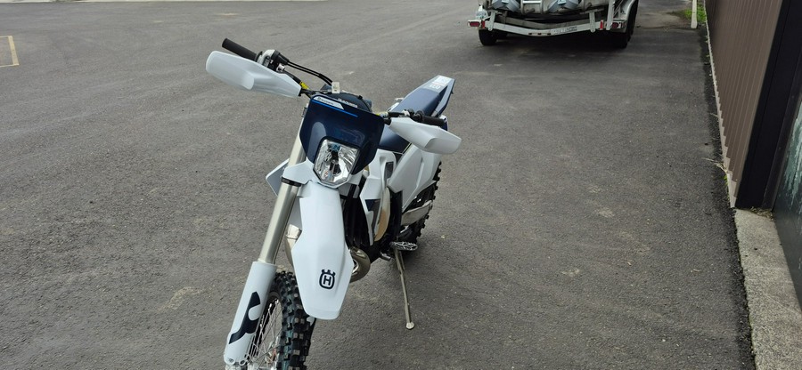2026 HUSQVARNA TE 300 - 26350
