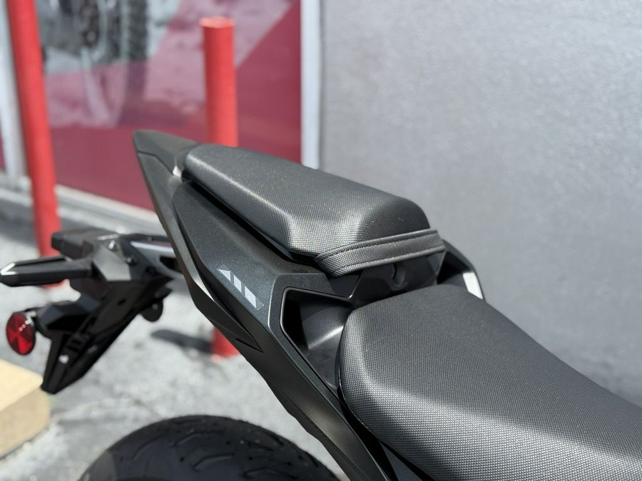 2025 Honda® Cb500F - 100560