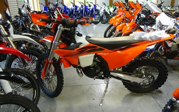 2027 KTM 250 XC-W