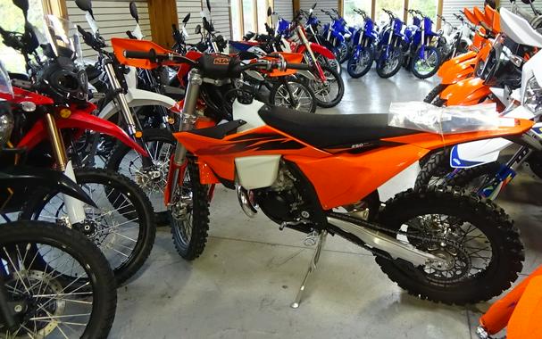 2027 KTM 250 XC-W