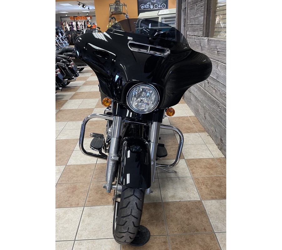 2017 Harley-Davidson Street Glide Special Vivid Black