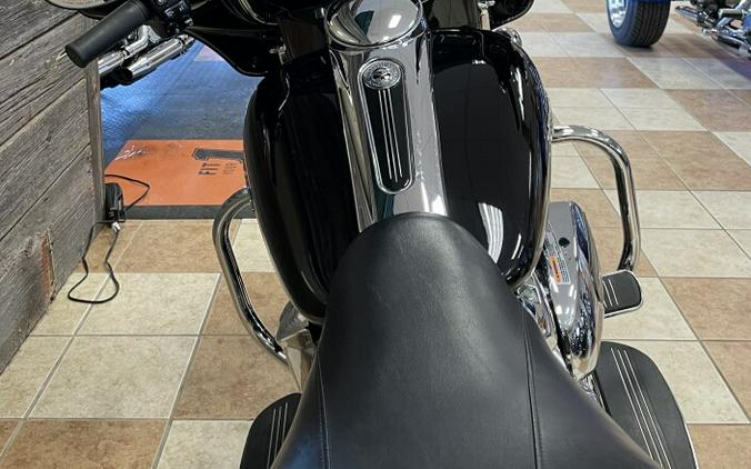 2017 Harley-Davidson Street Glide Special Vivid Black