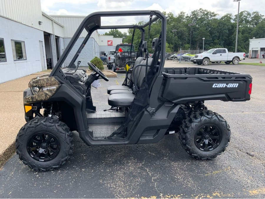 2023 Can-Am™ Defender DPS HD9