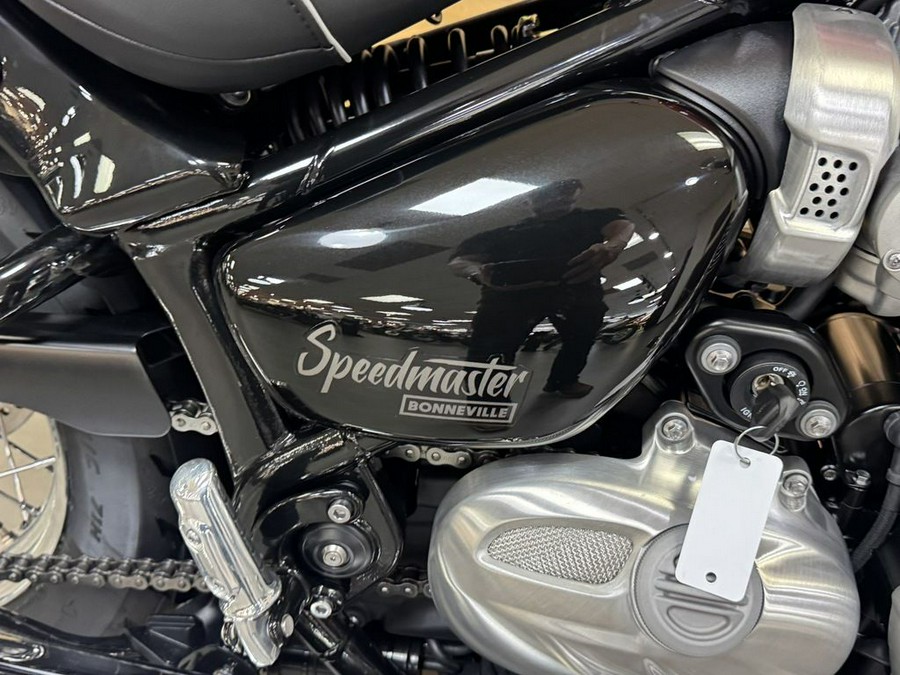 2025 Triumph Bonneville Speedmaster Snowdonia / Cranberry Red