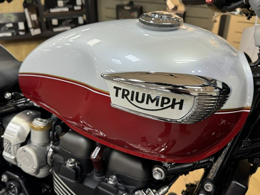2025 Triumph Bonneville Speedmaster Snowdonia / Cranberry Red