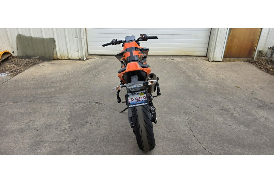 2022 KTM 890 DUKE GP