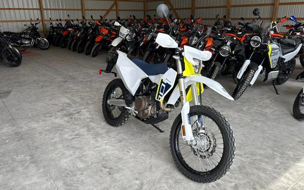 2027 Husqvarna Motorcycles 701 ENDURO