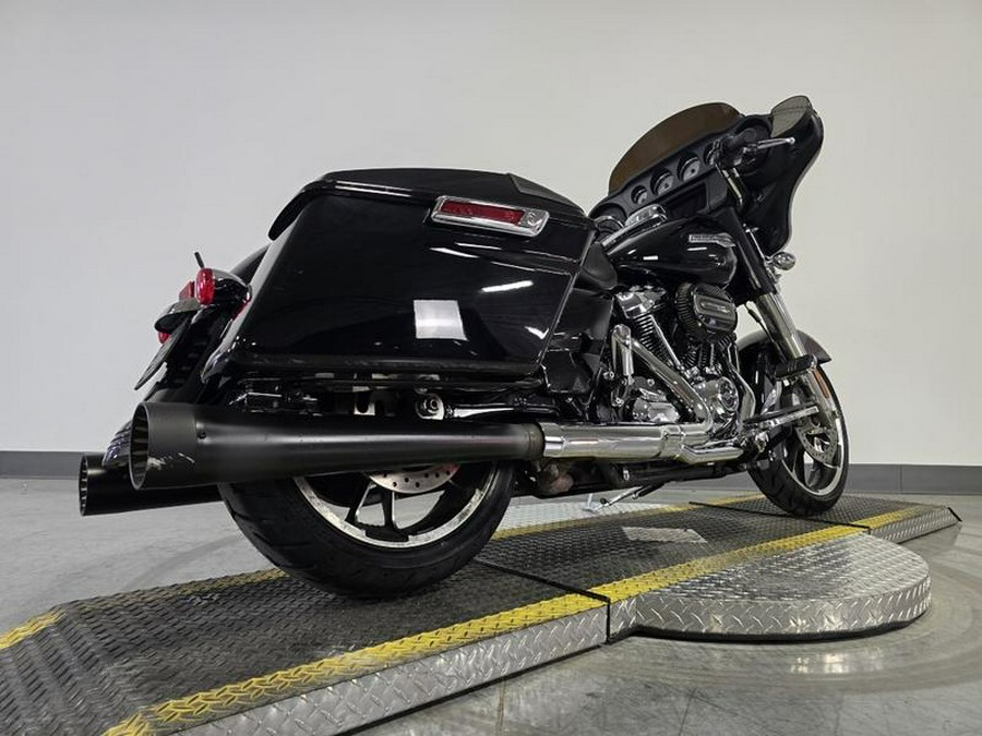 2022 Harley-Davidson® FLHX - Street Glide®