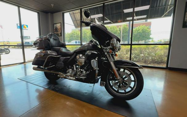 2014 Harley-Davidson® Ultra Limited Two-Tone Charcoal Pearl/Vivid Black