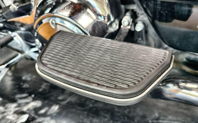 2014 Harley-Davidson® Ultra Limited Two-Tone Charcoal Pearl/Vivid Black