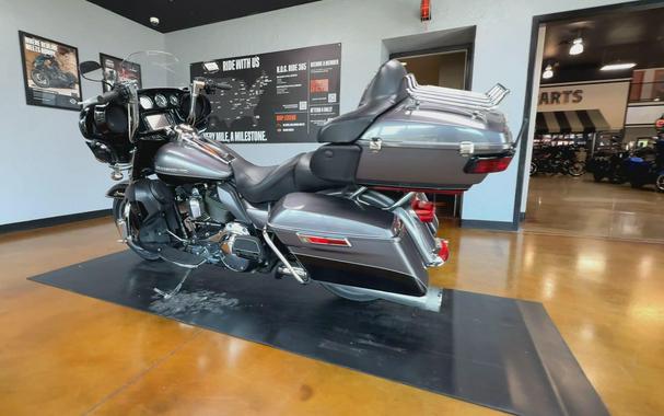 2014 Harley-Davidson® Ultra Limited Two-Tone Charcoal Pearl/Vivid Black