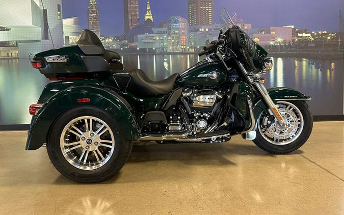 2024 Harley-Davidson Trike FLHTCUTG - Tri Glide Ultra