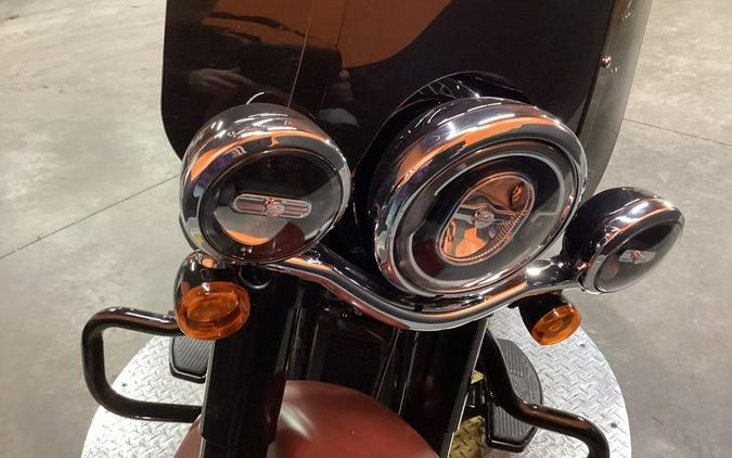2018 Harley-Davidson® FLHCS - Softail® Heritage Classic 114