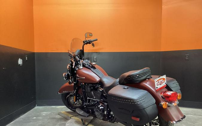 2018 Harley-Davidson® FLHCS - Softail® Heritage Classic 114