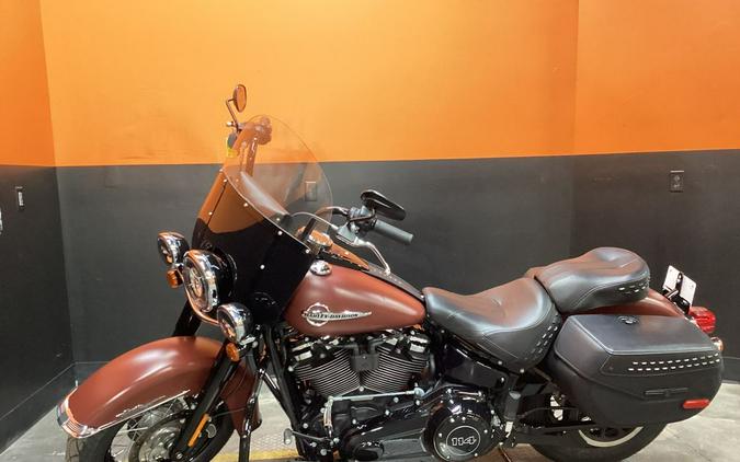 2018 Harley-Davidson® FLHCS - Softail® Heritage Classic 114