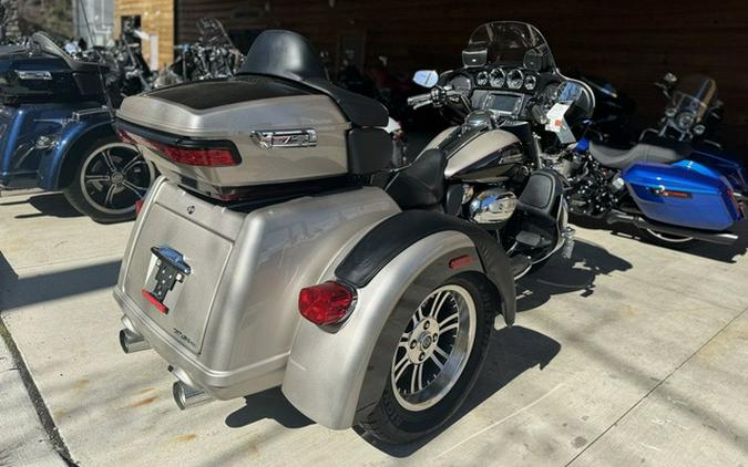 2018 Harley-Davidson Trike FLHTCUTG - Tri Glide Ultra