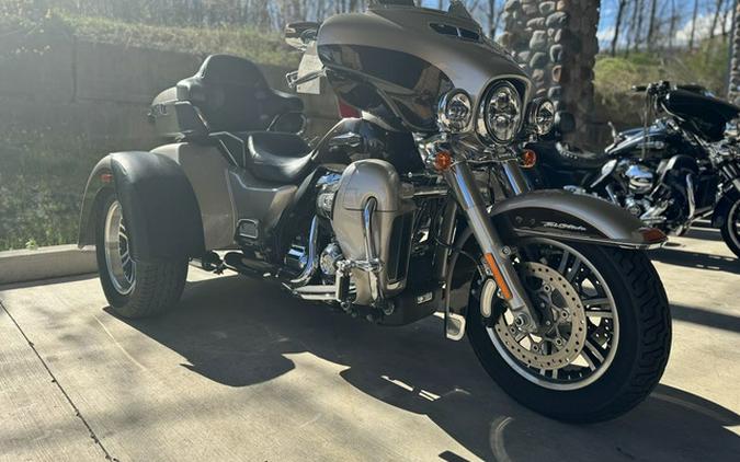 2018 Harley-Davidson Trike FLHTCUTG - Tri Glide Ultra