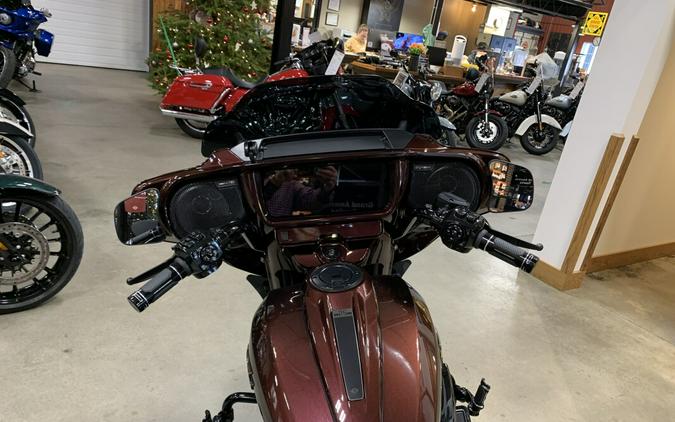 Harley-Davidson® CVO™ Street Glide® 2024 FLHXSE Copperhead