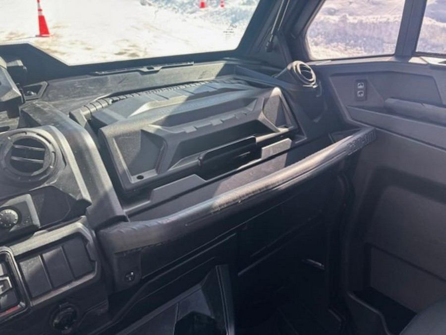 2026 Can-Am® Defender Limited HD11