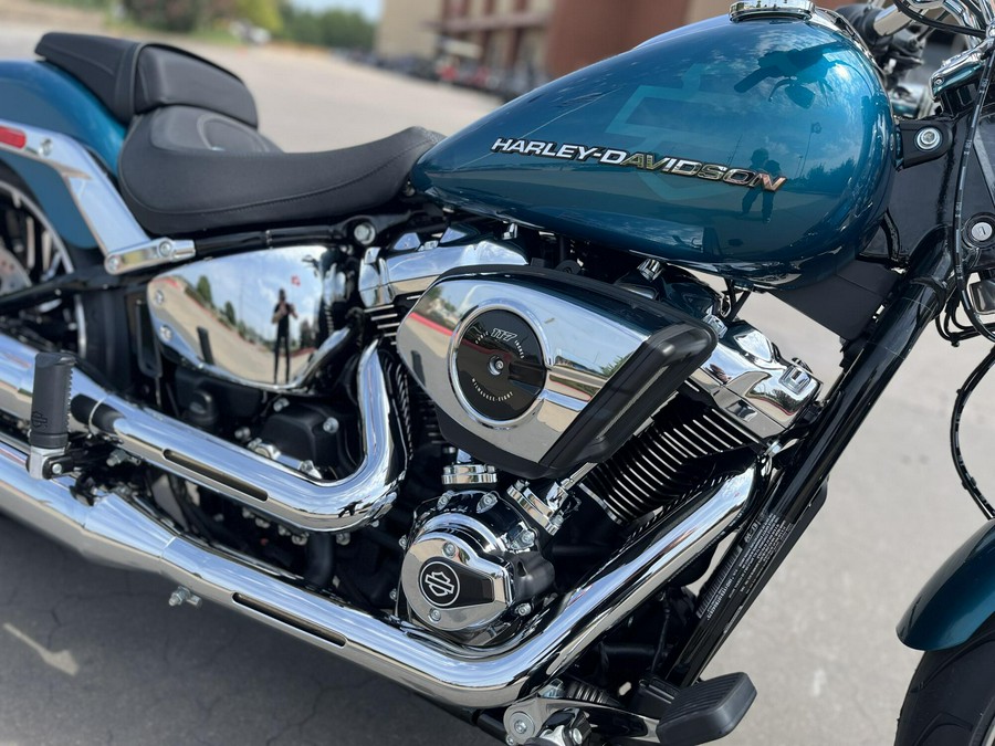 2026 Harley-Davidson® FXBR Breakout® Teal Thunder