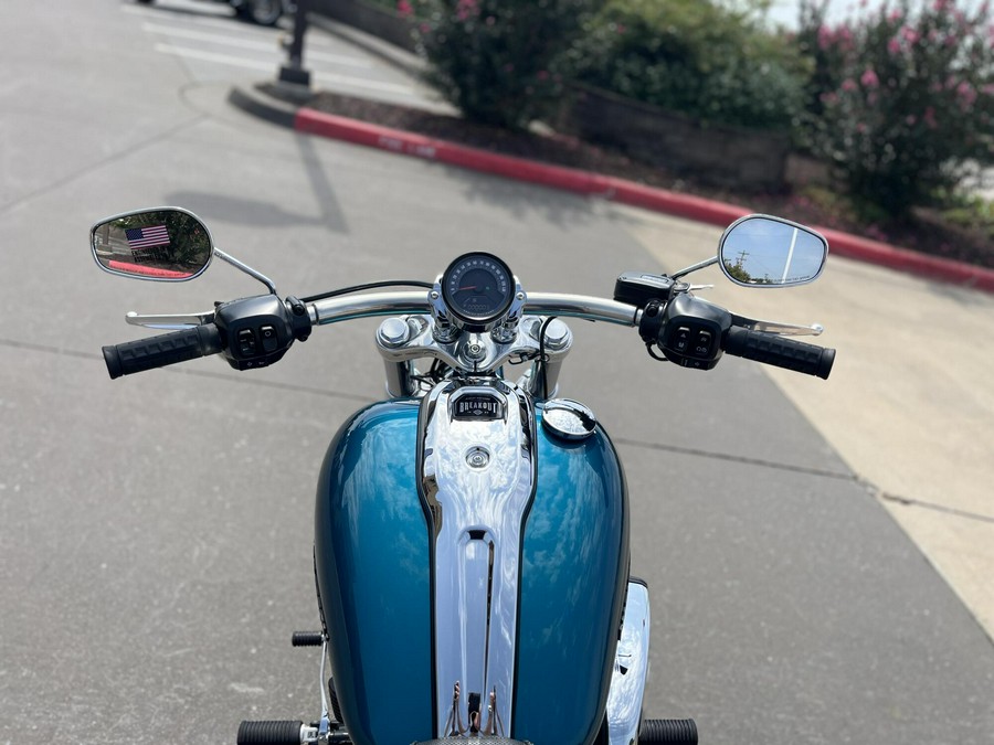 2026 Harley-Davidson® FXBR Breakout® Teal Thunder