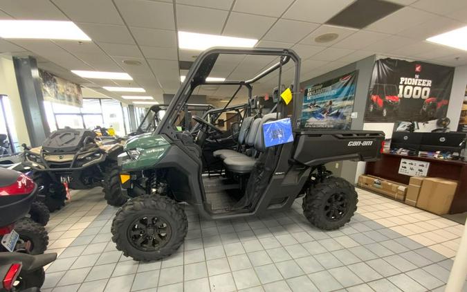 2023 Can-Am™ Defender DPS HD10