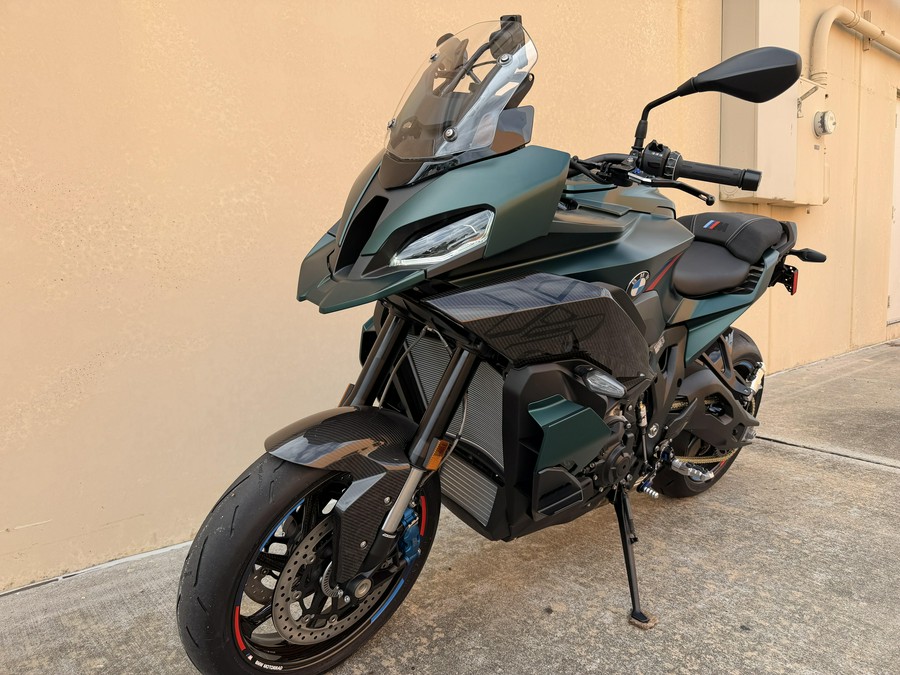 2026 BMW M 1000 XR