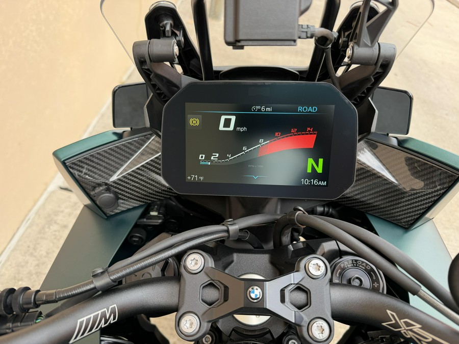 2026 BMW M 1000 XR
