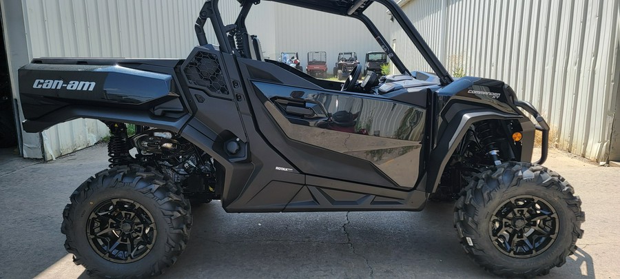 2023 Can-Am™ Commander XT 700