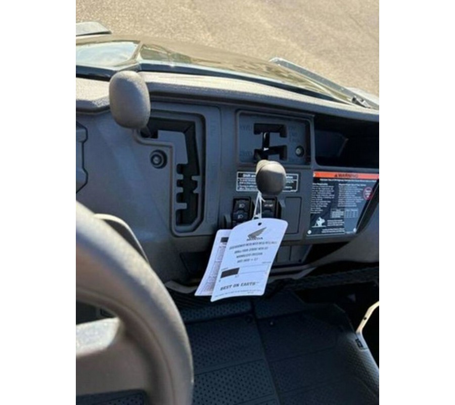 2025 Honda Pioneer 1000-5 Deluxe