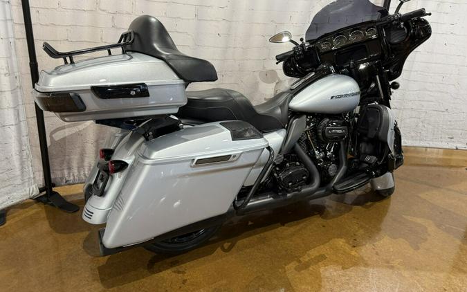 2019 Harley-Davidson® Street Glide® Special FLHXS 611915 Barracuda Silver