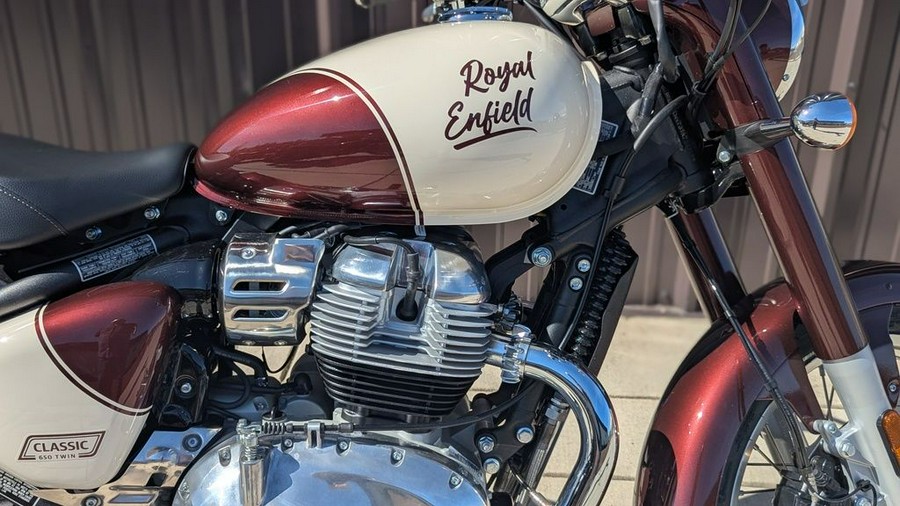 2026 Royal Enfield Classic 650 Vallam Red