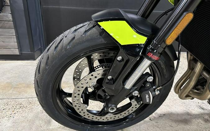 2024 Triumph Trident 660 Jet Black/Triumph Racing Yellow