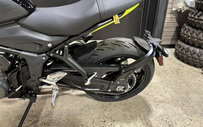 2024 Triumph Trident 660 Jet Black/Triumph Racing Yellow