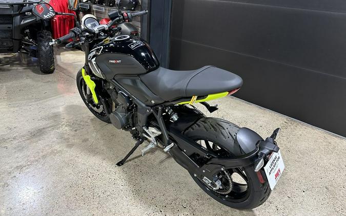 2024 Triumph Trident 660 Jet Black/Triumph Racing Yellow