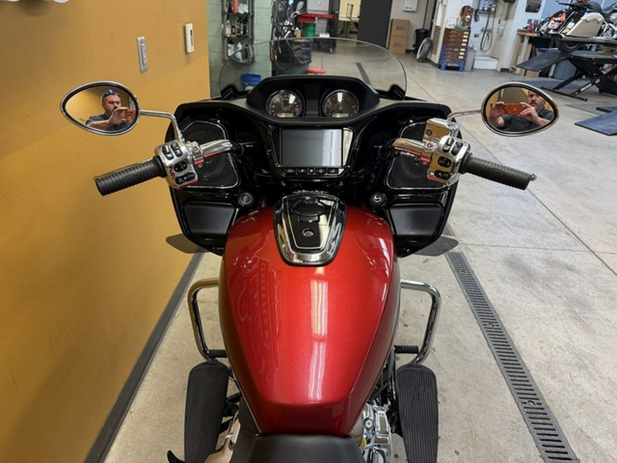 2021 Indian Challenger Limited Ruby Metallic