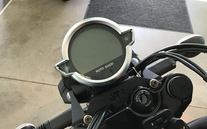 2022 Moto Guzzi V7 Stone Centenario