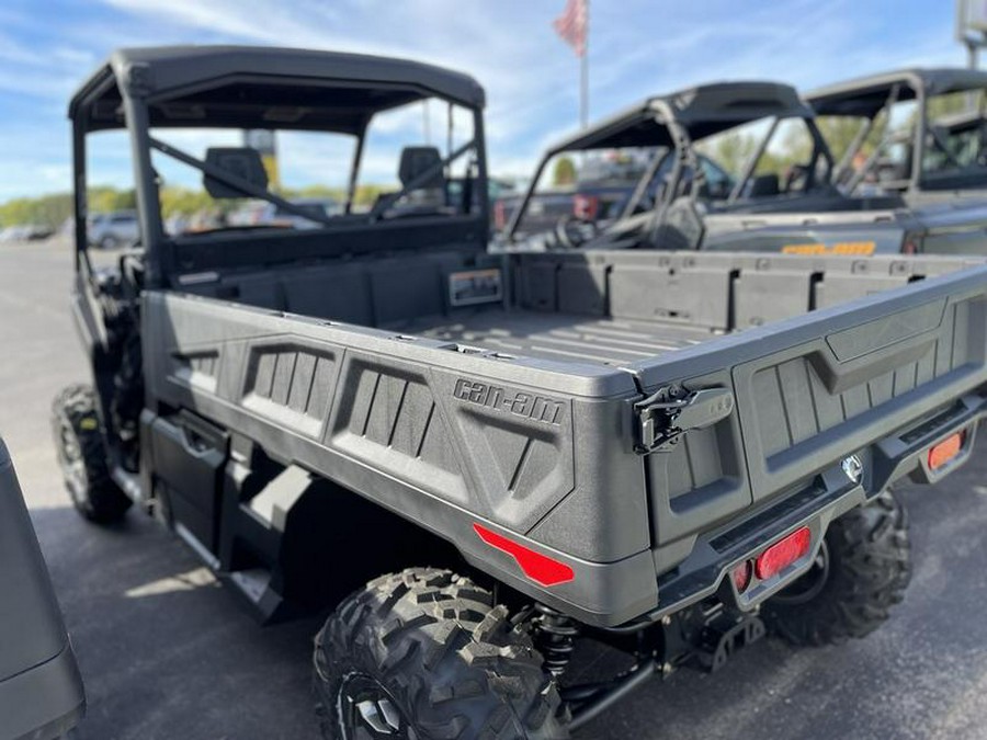 2022 Can-Am® Defender PRO Lone Star HD10