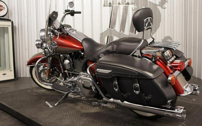 2009 Harley-Davidson® FLHRC - Road King® Classic