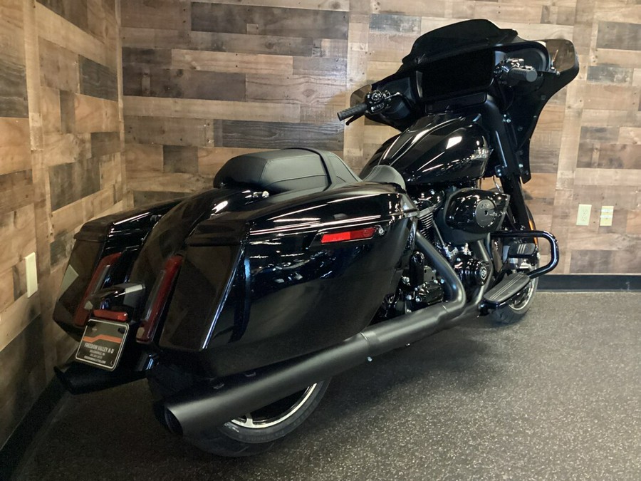 2024 Harley-Davidson Street Glide® Vivid Black - Black Finish FLHX