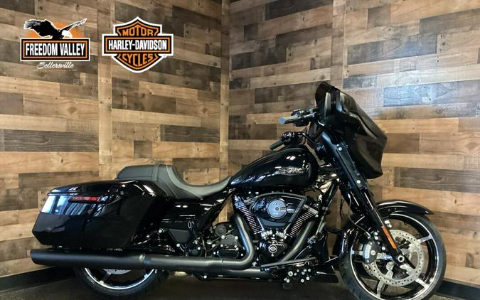 2024 Harley-Davidson® Street Glide® Vivid Black - Black Finish