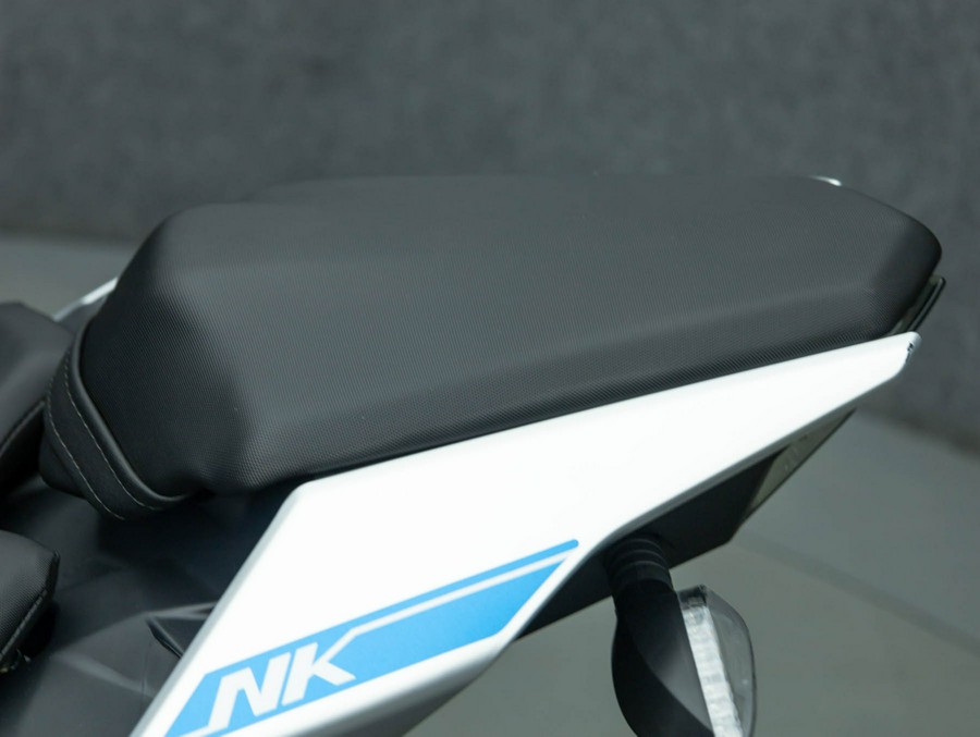 2023 CFMOTO 300NK W/ABS