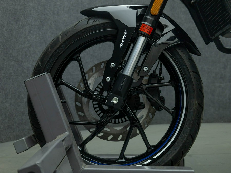 2023 CFMOTO 300NK W/ABS
