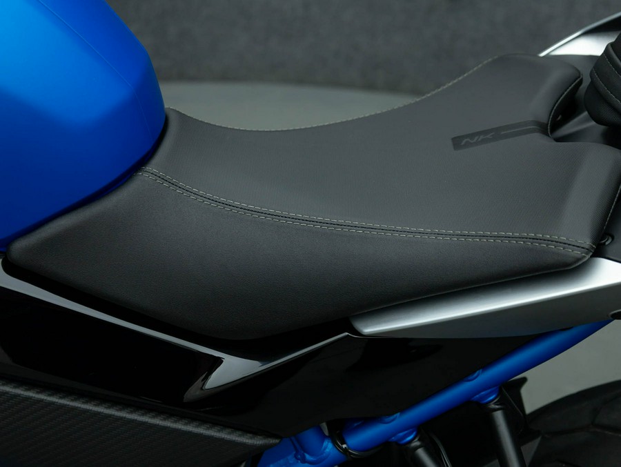 2023 CFMOTO 300NK W/ABS