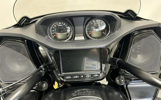 2021 Indian Challenger Dark Horse Thunder Black Smoke