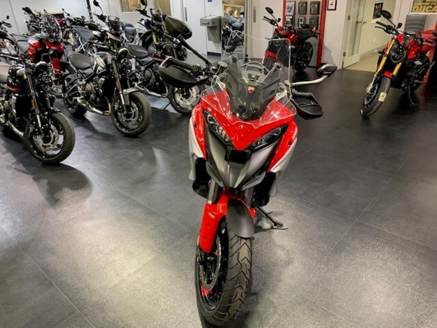 2023 Ducati Multistrada V4 S Travel & Radar - Red