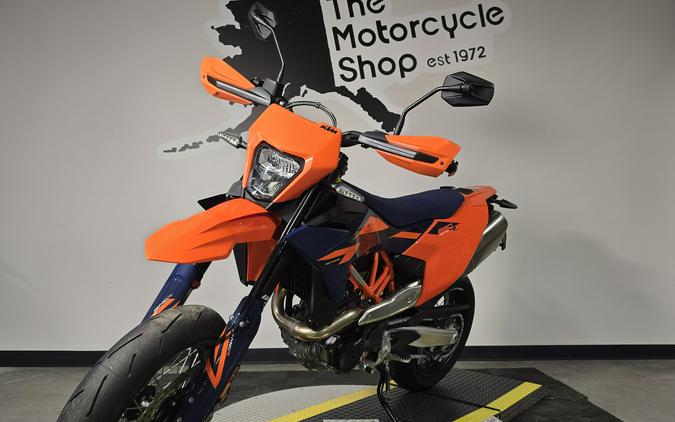 2026 KTM 690 SMC R