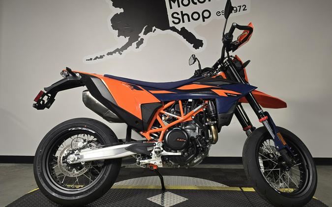 2026 KTM 690 SMC R